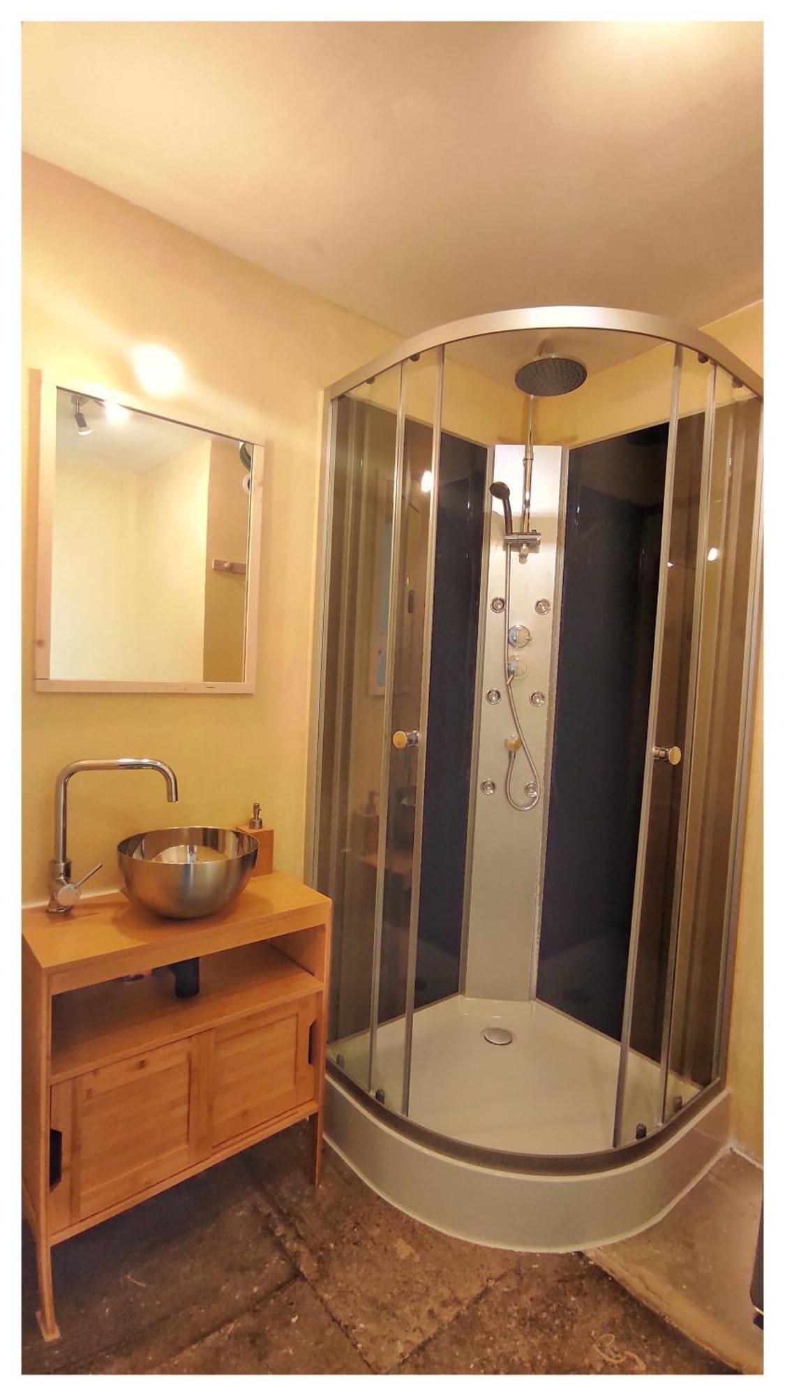 La Vigneronne Des Costieres Bed & Breakfast Vauvert Room photo